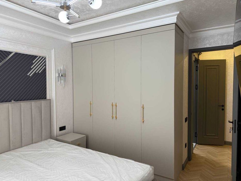 Сдаëтся шикарная квартира на Чиланзар метро 074*