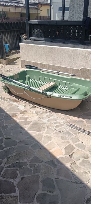Vănd barca bic 245