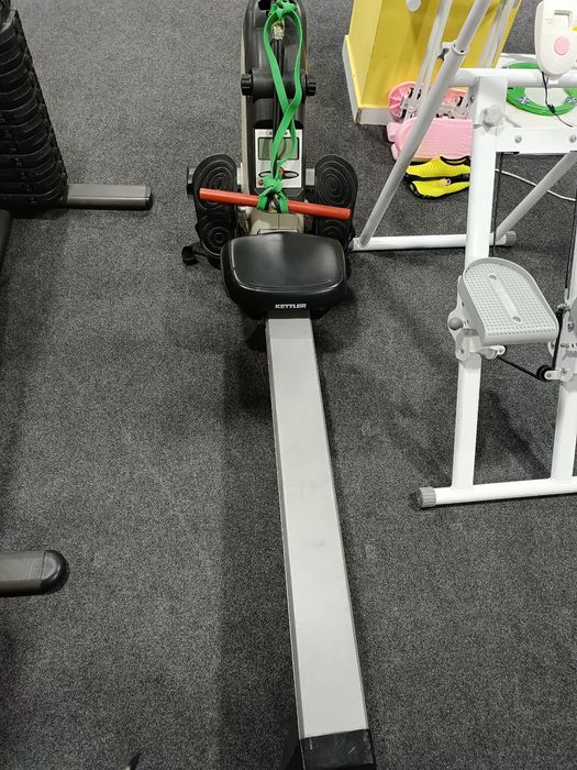 Тренажёр для гребли Kettler, рабочий