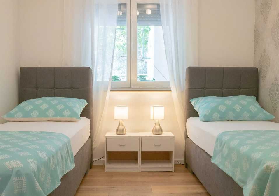 Дава се под наем Тристаен апартамент в Пловдив, Южен - 79 кв.м за 311.1 € - Снимка #3