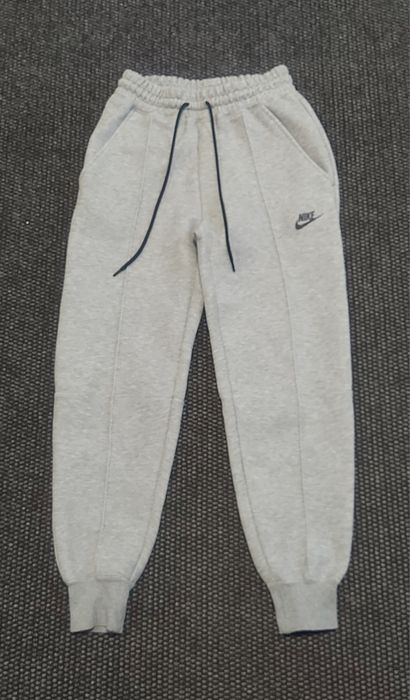 Nike tech дамско долнище Xs размер