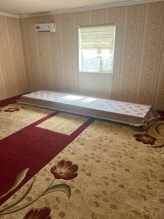 2 qavatli  olti xonali uy sotiladi