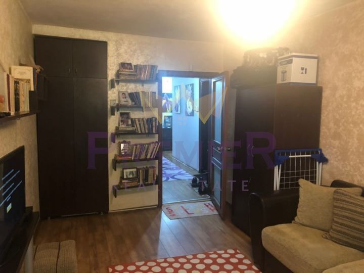 Продава се Тристаен апартамент в Бургас, Възраждане - 94 кв.м за 2394 €/кв.м - Снимка #2