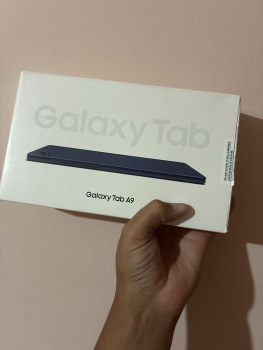 Samsung tab A9 почти новый