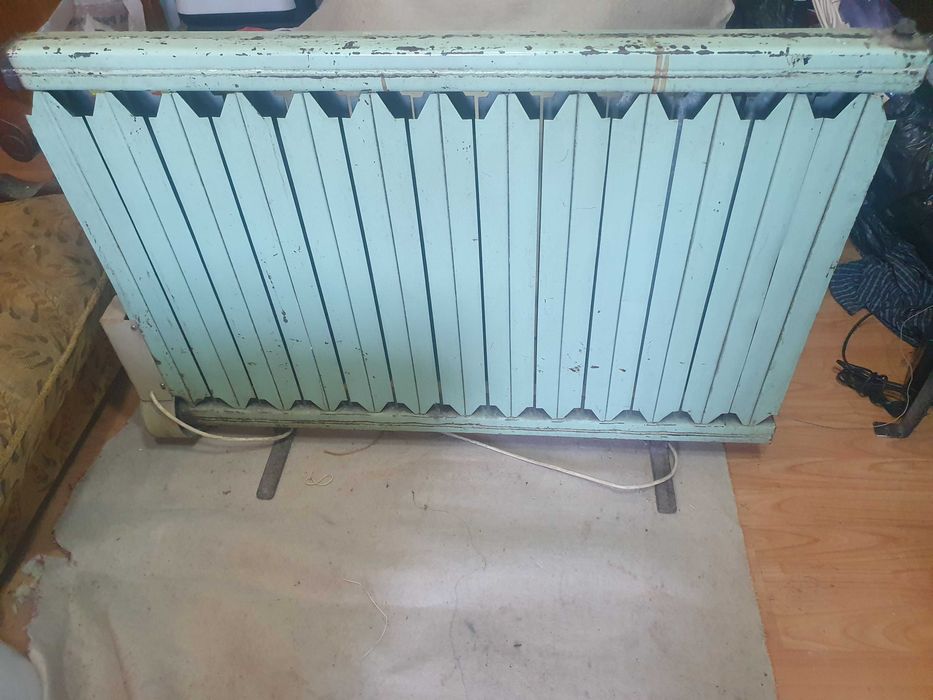 Calorifer electric cu ulei cu termostat functional 107 x 72 cm