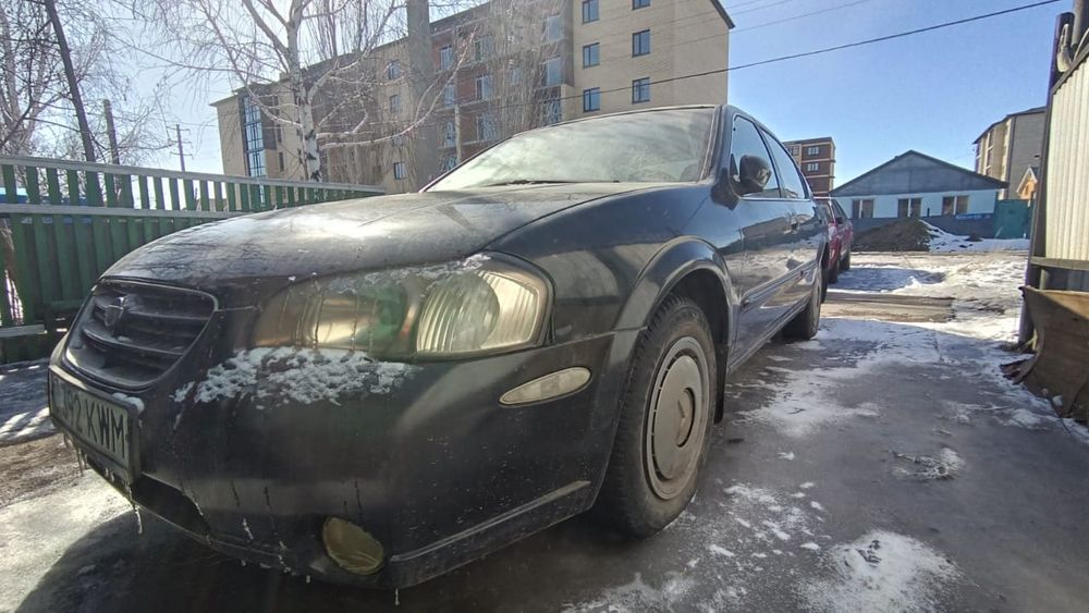 Продам машину Нисан