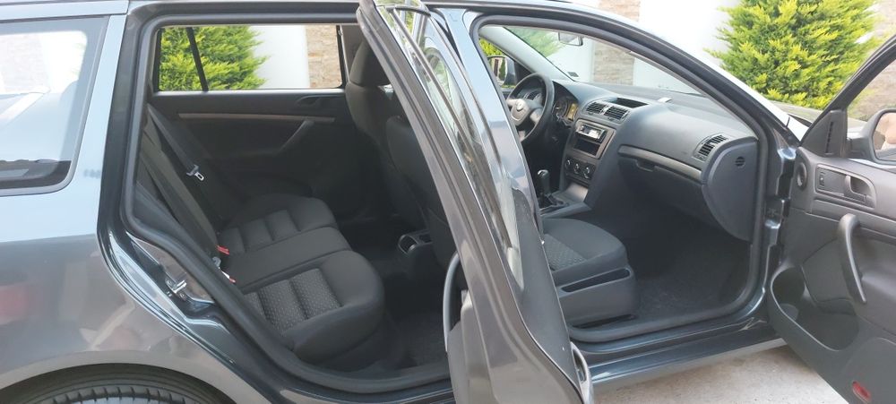 SKODA Octavia 2011 — imagine 4