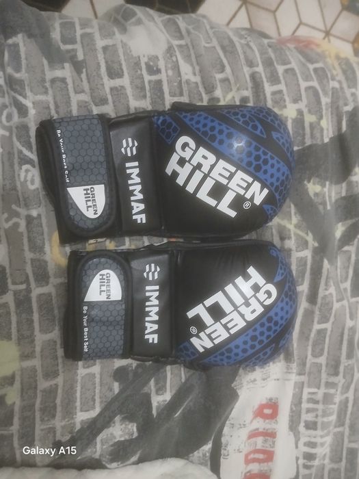 Перчатки для мма