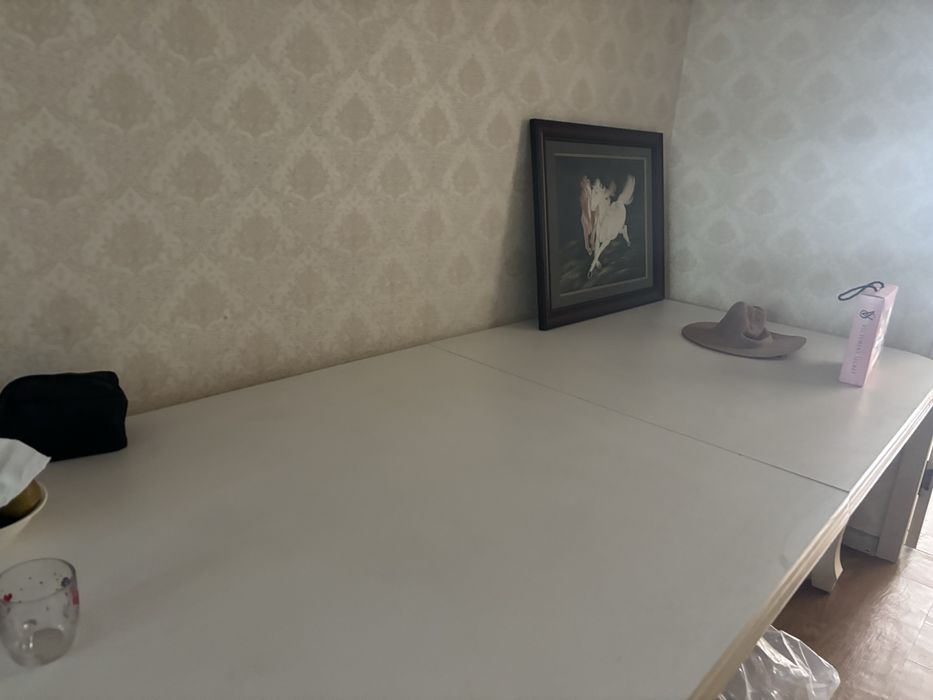 Стол со стульями