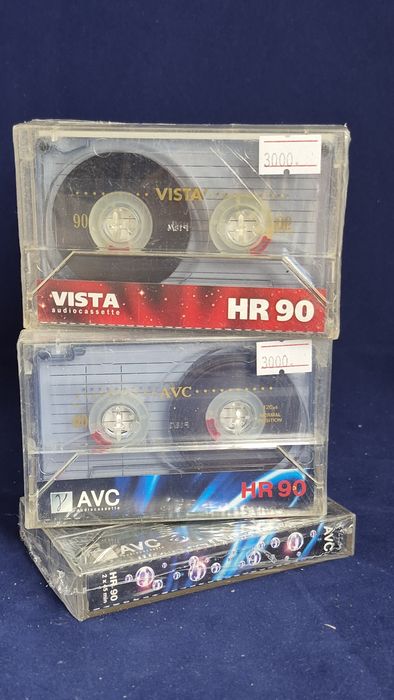 Аудиокассеты,  чистые, запечатанные.