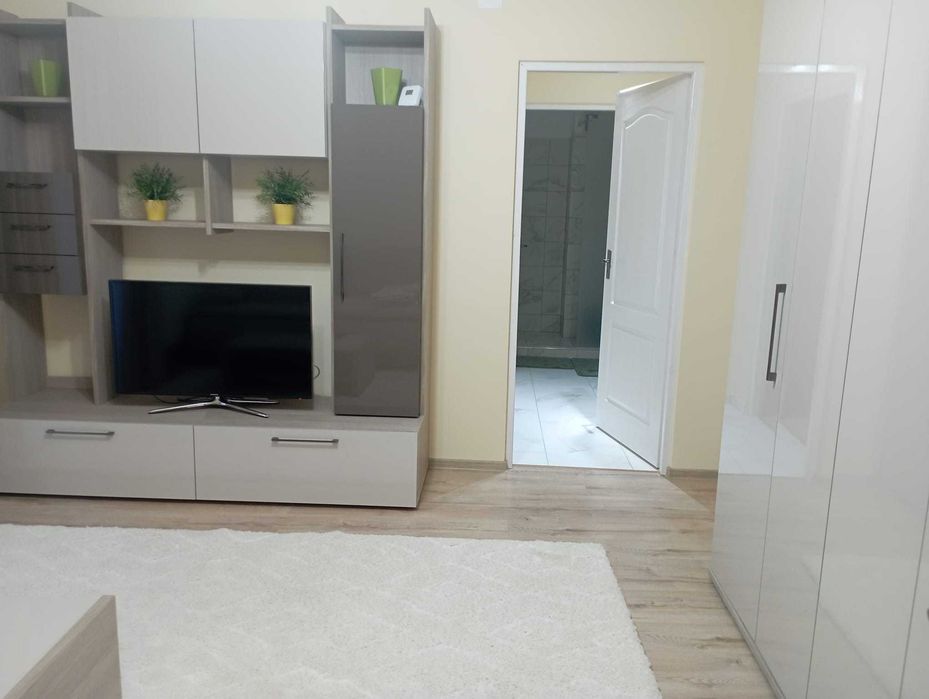 Apartament 2 camere-totul nou-zona ultracentrala Deva