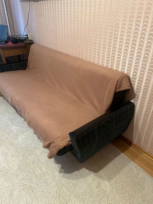 Даром  диван б/у