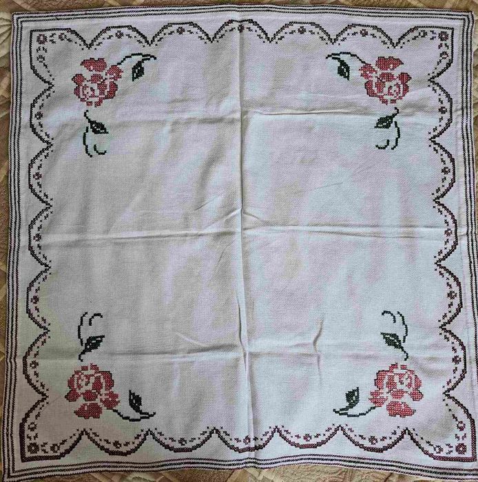 Карета с българска шевица