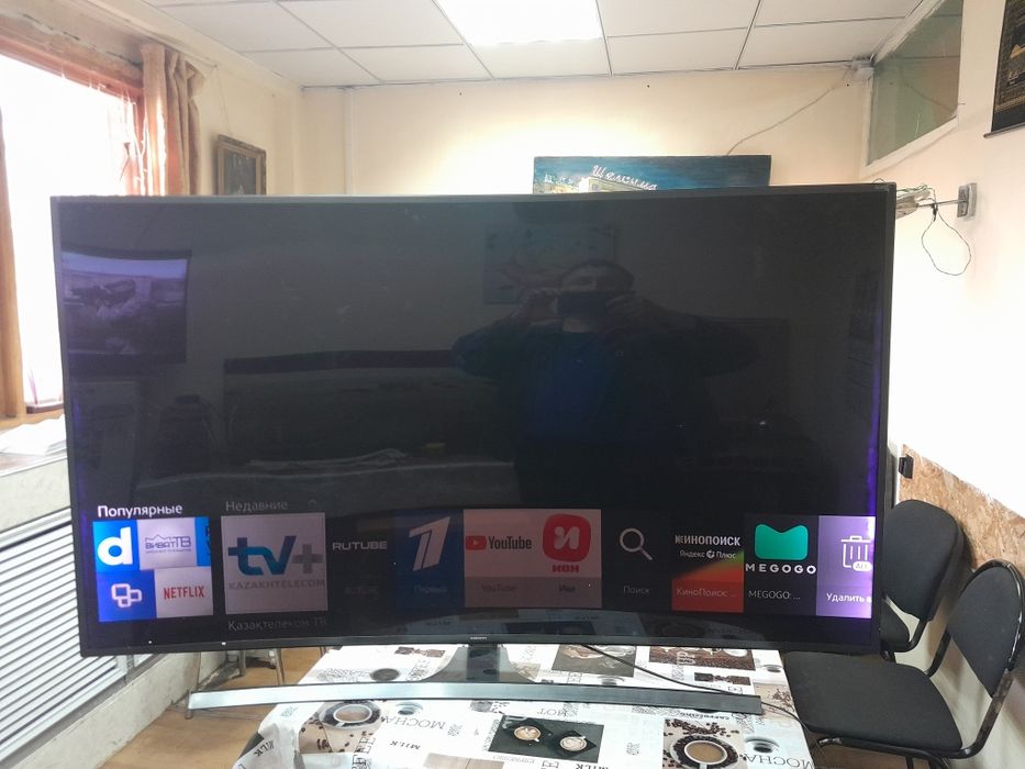 Продам тв Самсунг  65 дюймов.