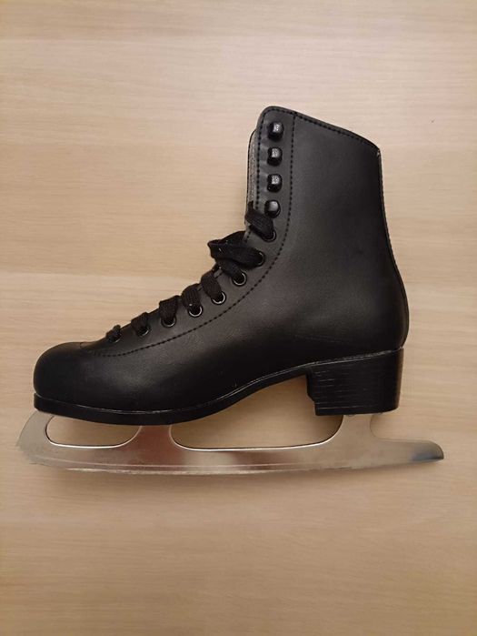 Коньки фигурные 37 размер