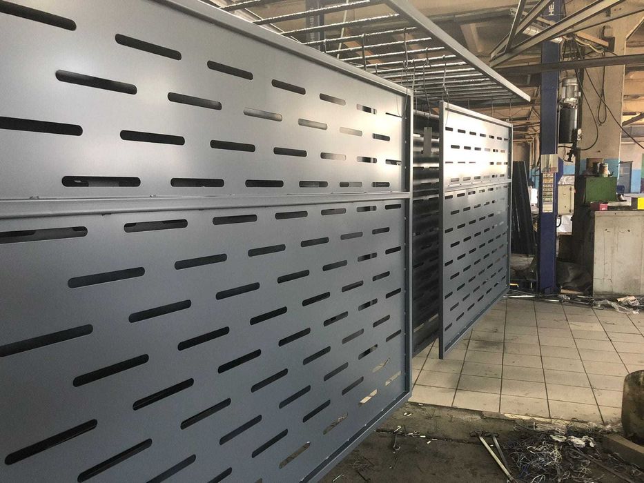 Gard metalic, porti, panouri gard, balustrade – productie proprie