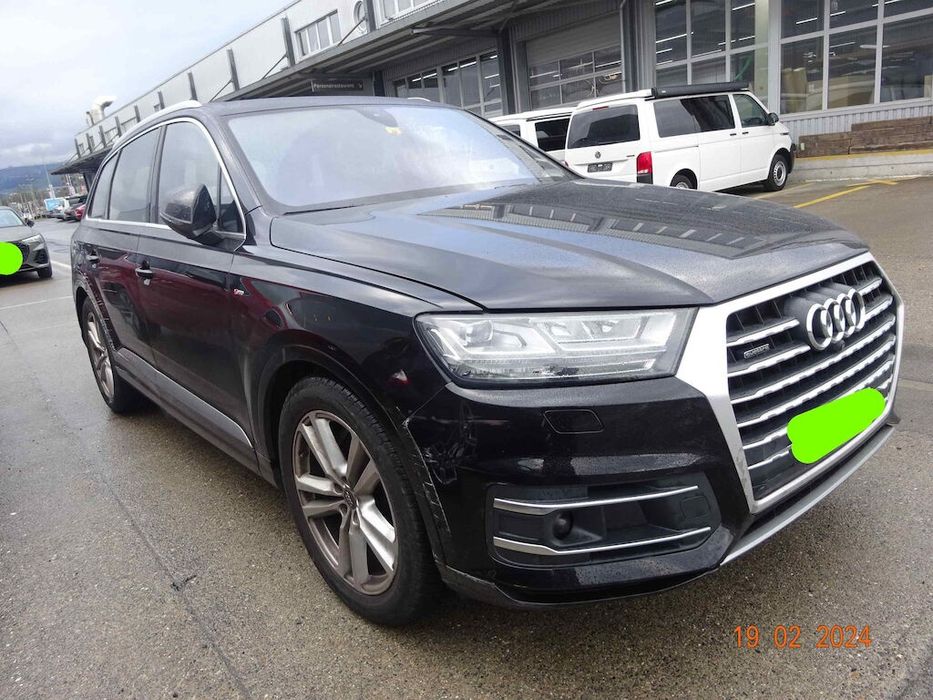 Ауди Q7 4M на части