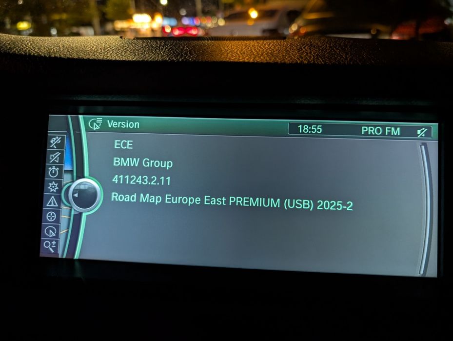 Stick USB hărți BMW Mini activare CarPlay antena WiFi Android Update
