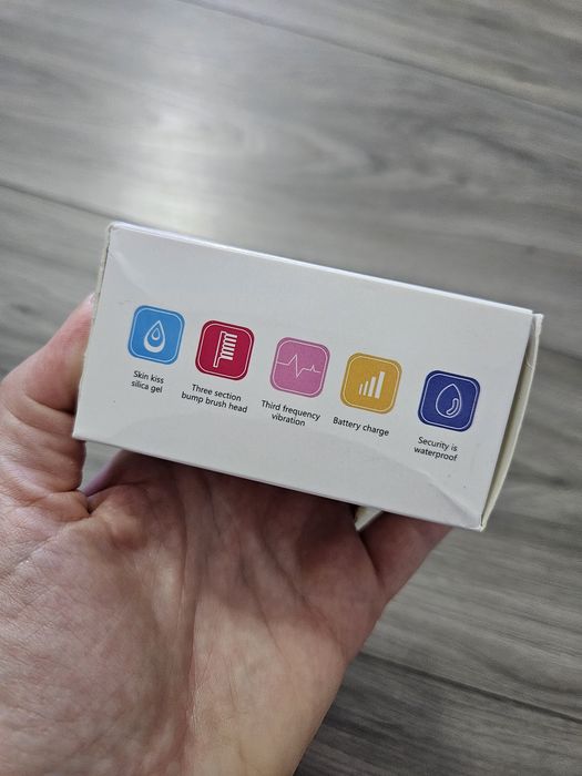 Dispozitiv electric de curățare facială din silicon, roz sau albastru
