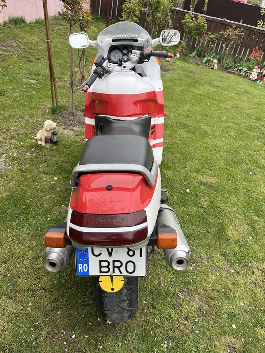 Honda CBR 1000F.