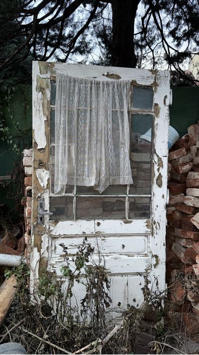 Vand usi foi si de usi cladire istorica lemn masiv
