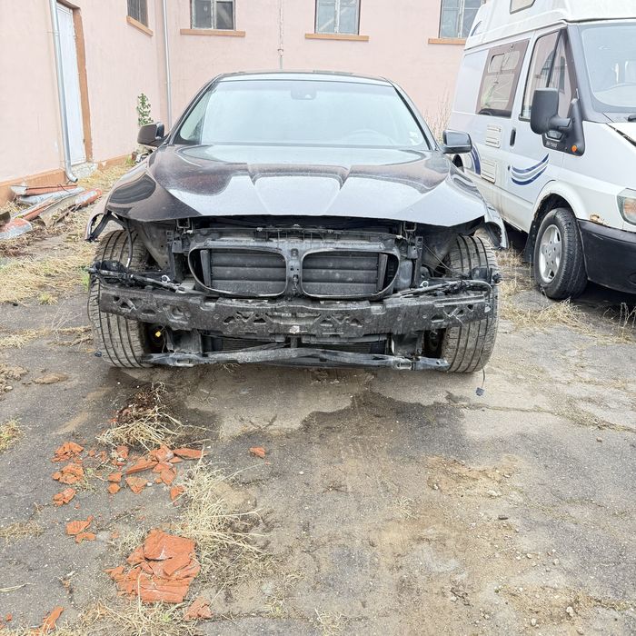 Продавам бмв ф10 520D на части