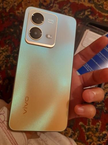 Vivo V25e 1 yil garantiy taloni bor