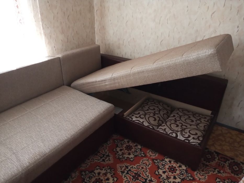 Ъглов диван за хол