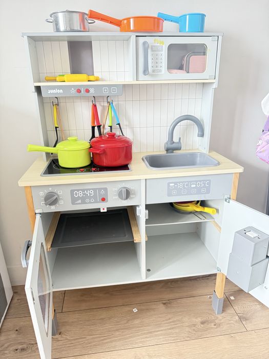 Детская деревянная кухня
