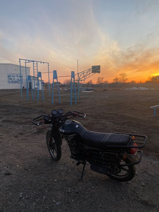 Продам мотоцикл вус 200