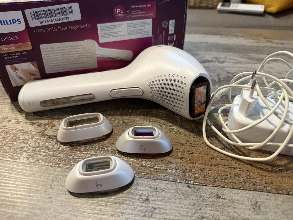 Фотоепилатор Philips Lumea