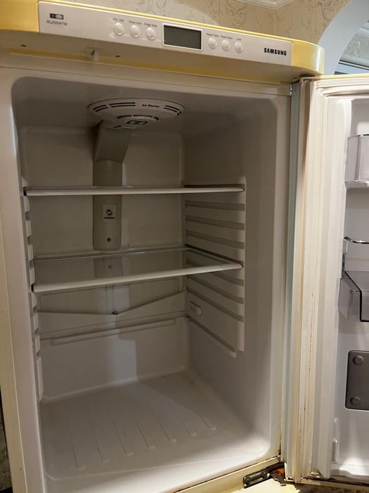 Продам холодильник Самсунг