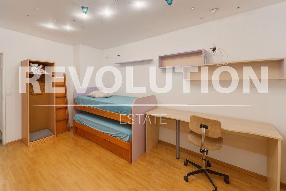 Дава се под наем Тристаен апартамент в Варна, Бриз - 100 кв.м за 797.64 € - Снимка #4