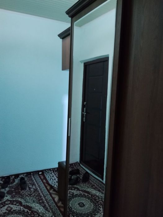 1 xonali kvartira sotiladi