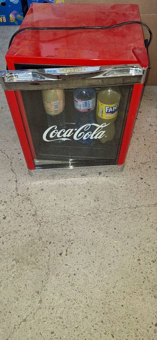 Мини бар на кока кола