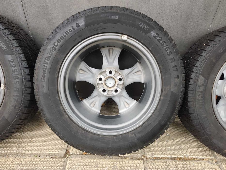 ОРИГИНАЛНИ джанти със зимни гуми 17 ' TOYOTA RAV 4 / Тойота РАВ 4 5x114,3 60,1 ET39