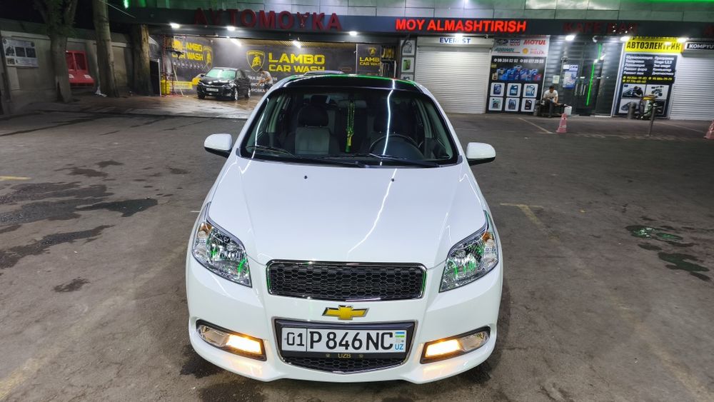 Продам новую нексию 3 автомат