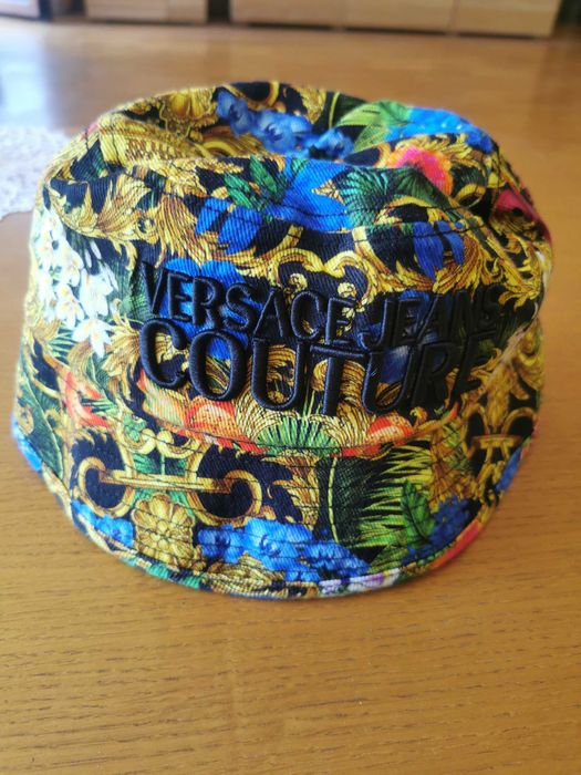 Versace jeans couture шапка .