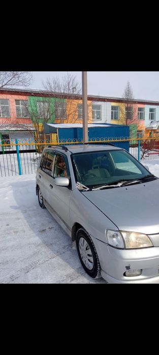 Продам Mazda Demio 2001