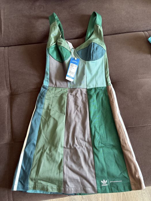 Продам новое спортивное платье Adidas