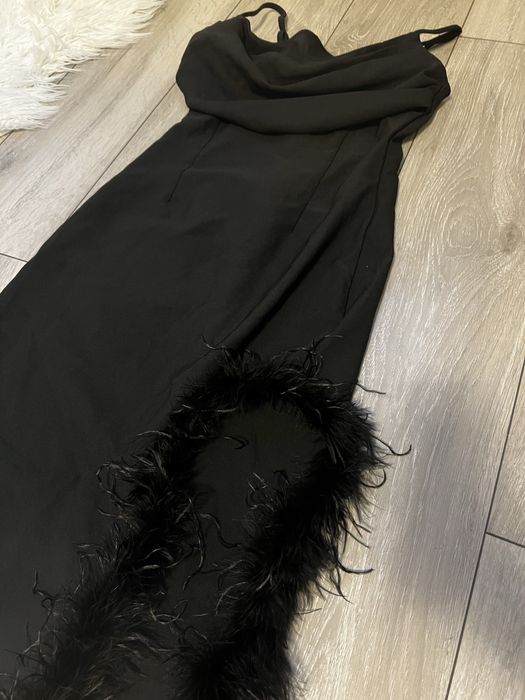 Черна официална рокля с етикет Trendyol