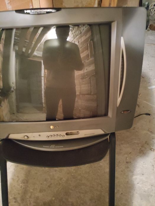 Продава се телевизор LG