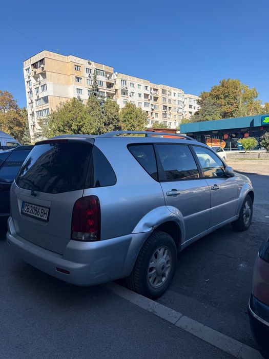 Автомобил- Джип- Rexton