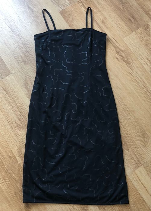 Малка черна рокля