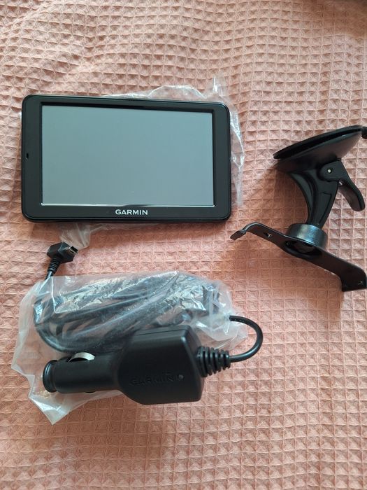 Гармин навигация ( Garmin nuvi 2595LM )