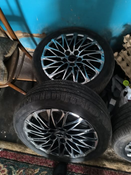 Продаю диски с резиной