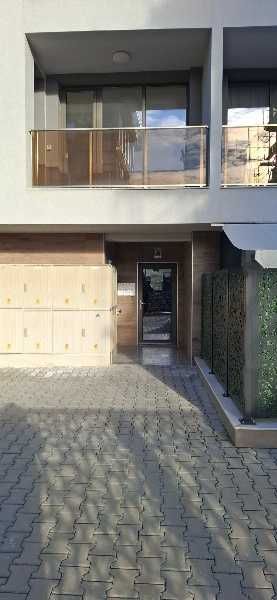 Продава се Двустаен апартамент в Пловдив, Христо Смирненски - 73 кв.м за 1076 €/кв.м - Снимка #3