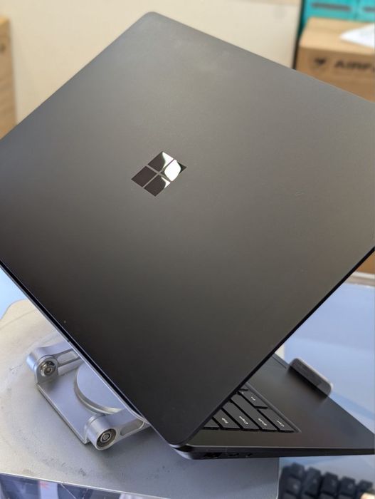Microsft laptop 5 16/512 gb holati yaxshi
