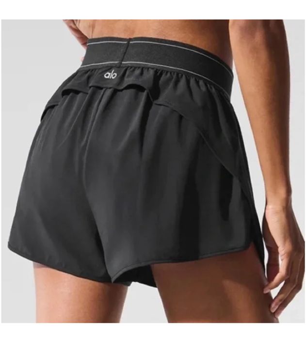 Pantaloni scurti Alo Yoga