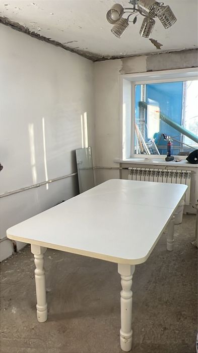 Продается стол в отличном состоянии